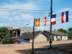 Ada Kampung Bola di Lamandau, Setiap Rumah Pasang Bendera Jagoan Piala Dunia