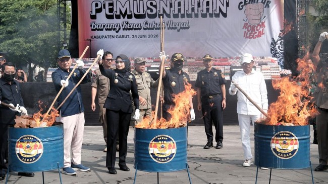 Bea Cukai Musnahkan 44 Juta Batang Rokok Ilegal Senilai Rp 65 M