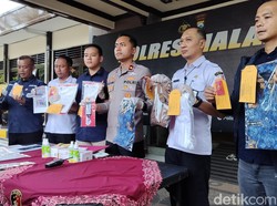 Ngaku Pegawai BUMD Pemprov Jatim, 2 Warga Malang Tipu 227 Warga