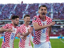 Soccer Football - FIFA World Cup 2026 - Group L - Panama v Croatia - Toronto Stadium, Toronto, Canada - June 23, 2026 Croatia's Ante Budimir celebrates scoring their first goal with Ivan Perisic and Martin Baturina. IMAGN IMAGES via Reuters/John E So