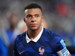 Mbappe: Saingan dengan Messi Jadi Top Skor? Gak Tuh