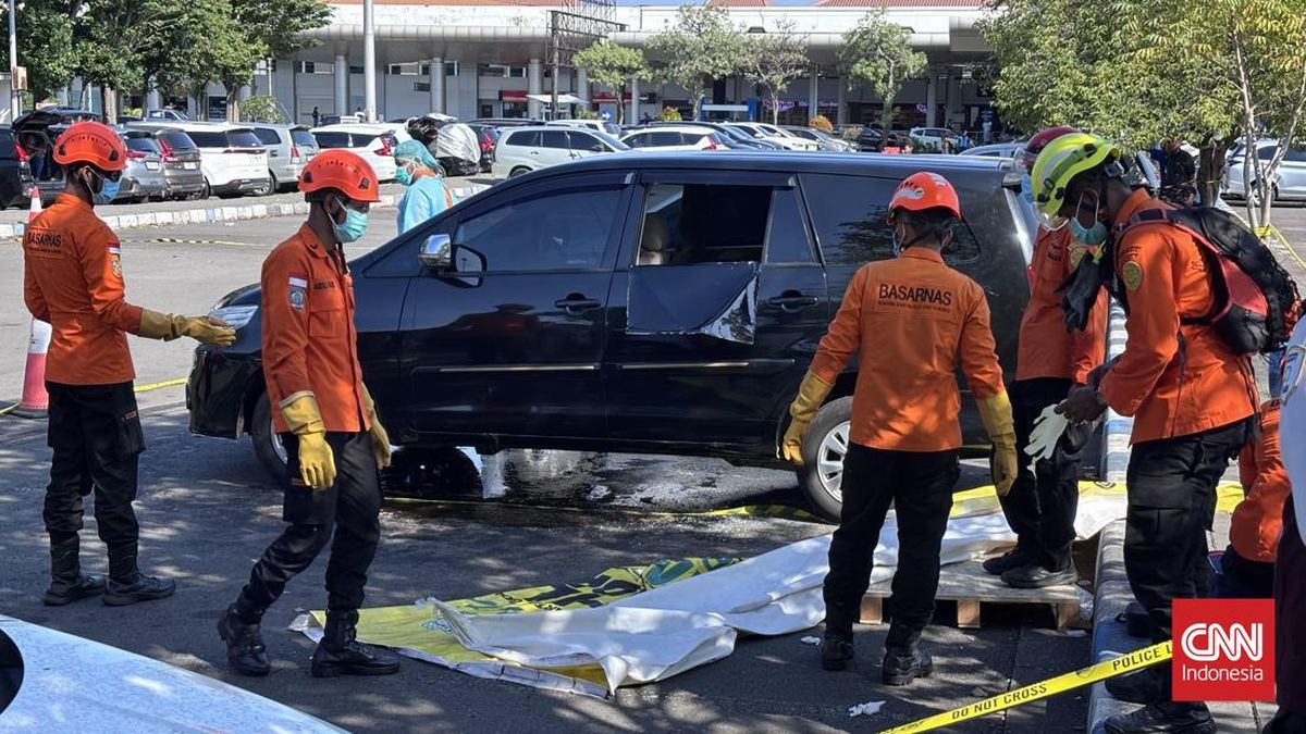 Mayat Perempuan Ditemukan di Dalam Mobil di Parkiran Bandara Juanda