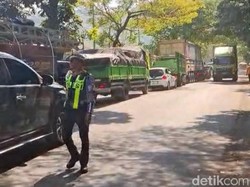 Jalur Menuju Pelabuhan Ketapang Macet 3 Hari Beruntun, Polisi Turun Tangan