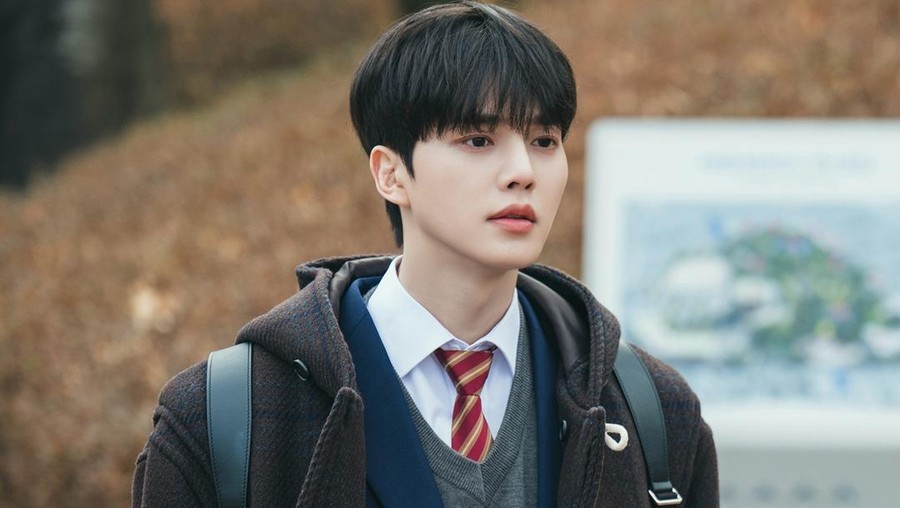 Penampilan Song Kang sebagai bintang drama Korea Four Hands Two Sonatas&period;