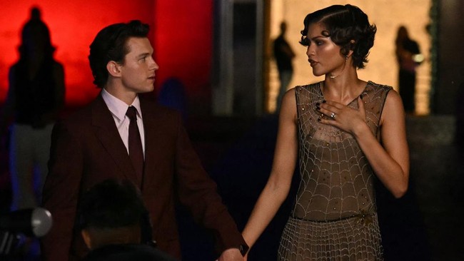Tom Holland and Zendaya attend the Italian premiere of