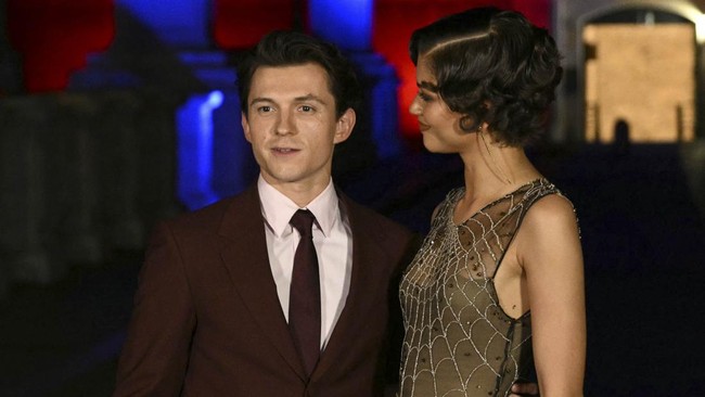 Tom Holland and Zendaya attend the Italian premiere of