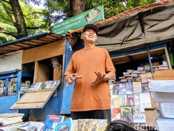 Kisah Wagino, 25 Tahun Jualan Buku di DU Kini Pasrah Digusur