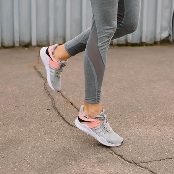 5 Tips Pilih Sepatu Lari yang Tepat untuk Kamu