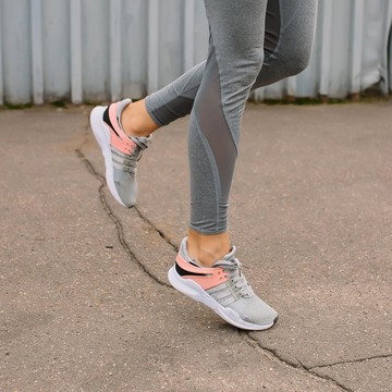 5 Tips Pilih Sepatu Lari yang Tepat untuk Kamu