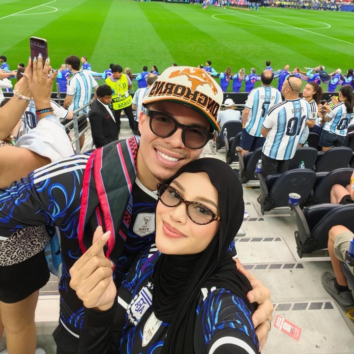 <p>Pasangan artis Aurel Hermansyah dan Atta Halilintar baru-baru ini terbang ke Amerika Serikat (AS) untuk menonton langsung pertandingan sepak bola di Piala Dunia 2026. Keduanya menonton dua pertandingan penentu dalam penyisihan grup untuk lolos ke babak 32 besar. (Foto: Instagram @aurelie.hermansyah)</p>