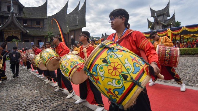 Festival Minangkabau di Istano Basa Pagaruyuang