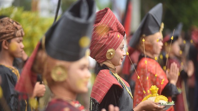 Festival Minangkabau di Istano Basa Pagaruyuang
