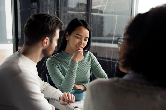 Zodiak yang punya rasa ingin tahu tinggi dan suka mencari pengetahuan baru