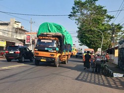 Truk Besar Dilarang Lewat JLS Pasuruan Mulai Besok, Ini Alternatifnya