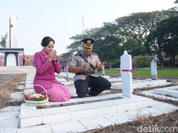 Polres Kediri Ziarah Makam Pahlawan Jelang HUT Bhayangkara ke-80