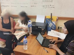 Perempuan Australia Dicabuli Remaja di Pantai Sumba, iPhone 14 Pro Dirampas