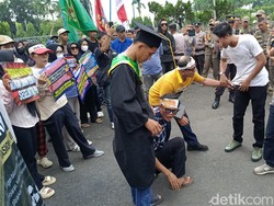 Massa di Lampung Desak Audit MBG, Singgung Tunggakan BPJS Rp 105 M