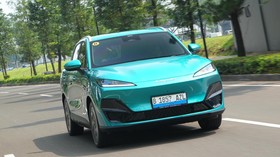 mobil lepas e4 ev resmi rilis di indonesia