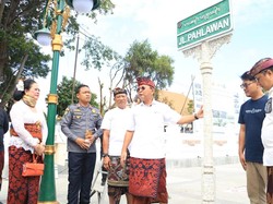 Keren, Plang Jalan di Titik Nol Singaraja Terbuat dari Sampah Plastik