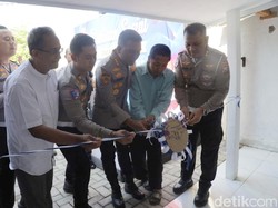 Polresta Sidoarjo Bedah Rumah Warga pada Peringatan Hari Bhayangkara ke-80