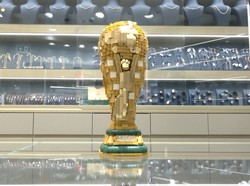 Video: Wow! Replika Trofi Piala Dunia Ini Bertabur Berlian-Berharga Miliaran