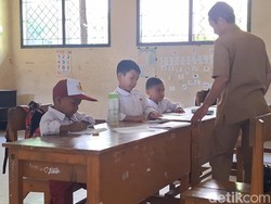 Kekurangan Murid, 5 SD di Mataram Digabung Mulai Tahun Ajaran Baru