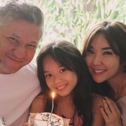 9 Artis Indonesia yang Jalani Co-Parenting Setelah Bercerai, Tetap Kompak untuk Anak!