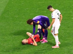 Soccer Football - FIFA World Cup 2026 - Group A - Czech Republic v Mexico - Estadio Azteca, Mexico City, Mexico - June 24, 2026 Czech Republic's Tomas Soucek down injured REUTERS/Henry Romero