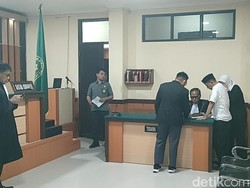 Eks Pj Bupati Polman Divonis 2 Tahun di Kasus Penipuan Proyek Seragam Linmas