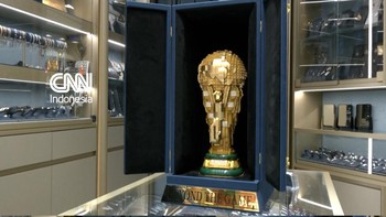 Melihat Replika Lego Trofi Piala Dunia 2026 Bertabur Berlian