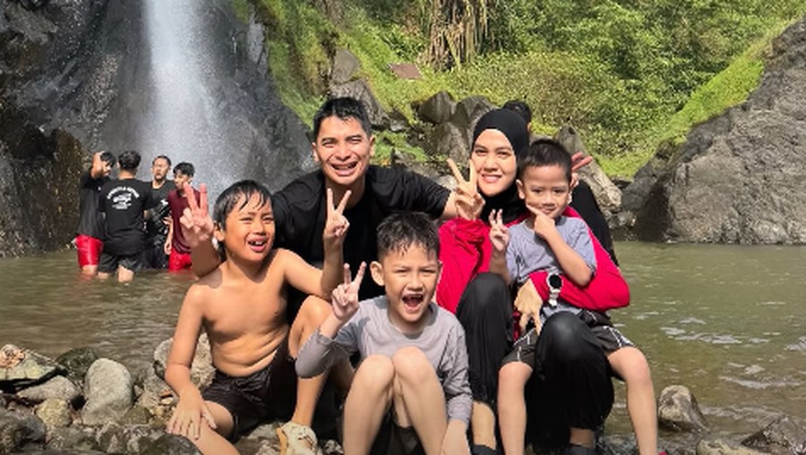 unggahan alvin faiz liburan bareng anak larissa chou