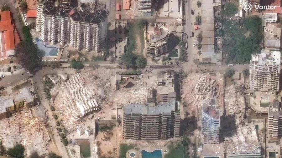 Citra satelit menunjukkan gedung-gedung apartemen nan runtuh di La Guaira, Venezuela, 25 Juni 2026, setelah dua gempa bumi dahsyat. (Vantor/Handout via REUTERS)