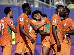 Soccer Football - FIFA World Cup 2026 - Group E - Curacao v Ivory Coast - Philadelphia Stadium, Philadelphia, Pennsylvania, U.S. - June 25, 2026 Ivory Coast's Nicolas Pepe celebrates scoring their second goal with Christopher Operi REUTERS/Pilar Oliv