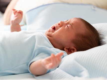 GERD pada Bayi: Ketahui Penyebab & Tanda Bahaya yang Perlu Diwaspadai