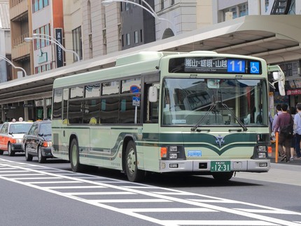 Kenalin Bun, Sosok Perempuan Indonesia Pertama di Balik Kemudi Bus Jepang