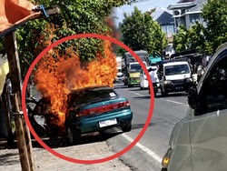 Sedan Timor Terbakar Hebat di Jalur Sumenep-Pamekasan