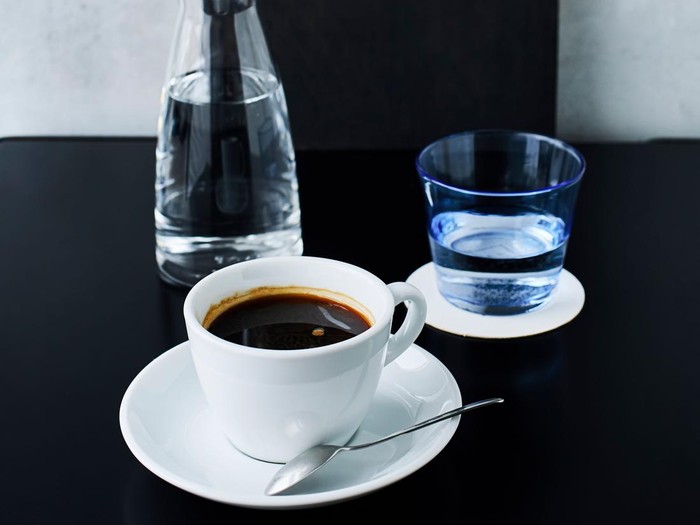 Pecinta kopi hitam menyukai hal-hal yang simple, minimalis, dan jelas