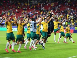 Soccer Football - FIFA World Cup 2026 - Group D - Paraguay v Australia - San Francisco Bay Area Stadium, Santa Clara, California, U.S. - June 25, 2026 Australia players celebrate after the match REUTERS/Carlos Barria