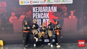 Kontingen Jember di Kejuaraan Pencak Silat Piala Presiden. CNNIndonesia/Askar Fatih
