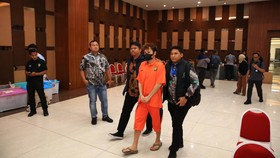 Buronan Interpol Beijing atas nama Zheng Rongjing kasus sindikat penipuan daring atau online scam internasional ditangkap Divhubinter Polri. Zheng diketahui masuk dalam daftar pencarian orang paling dicari atau most wanted.