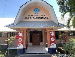 Guru SD di Lombok Barat Kembalikan Rp 105 Juta Tabungan Siswa yang Ditilap