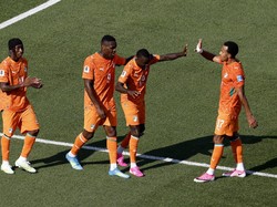 Soccer Football - FIFA World Cup 2026 - Group E - Curacao v Ivory Coast - Philadelphia Stadium, Philadelphia, Pennsylvania, U.S. - June 25, 2026 Ivory Coast's Nicolas Pepe celebrates scoring their second goal with teammates REUTERS/Brian Snyder