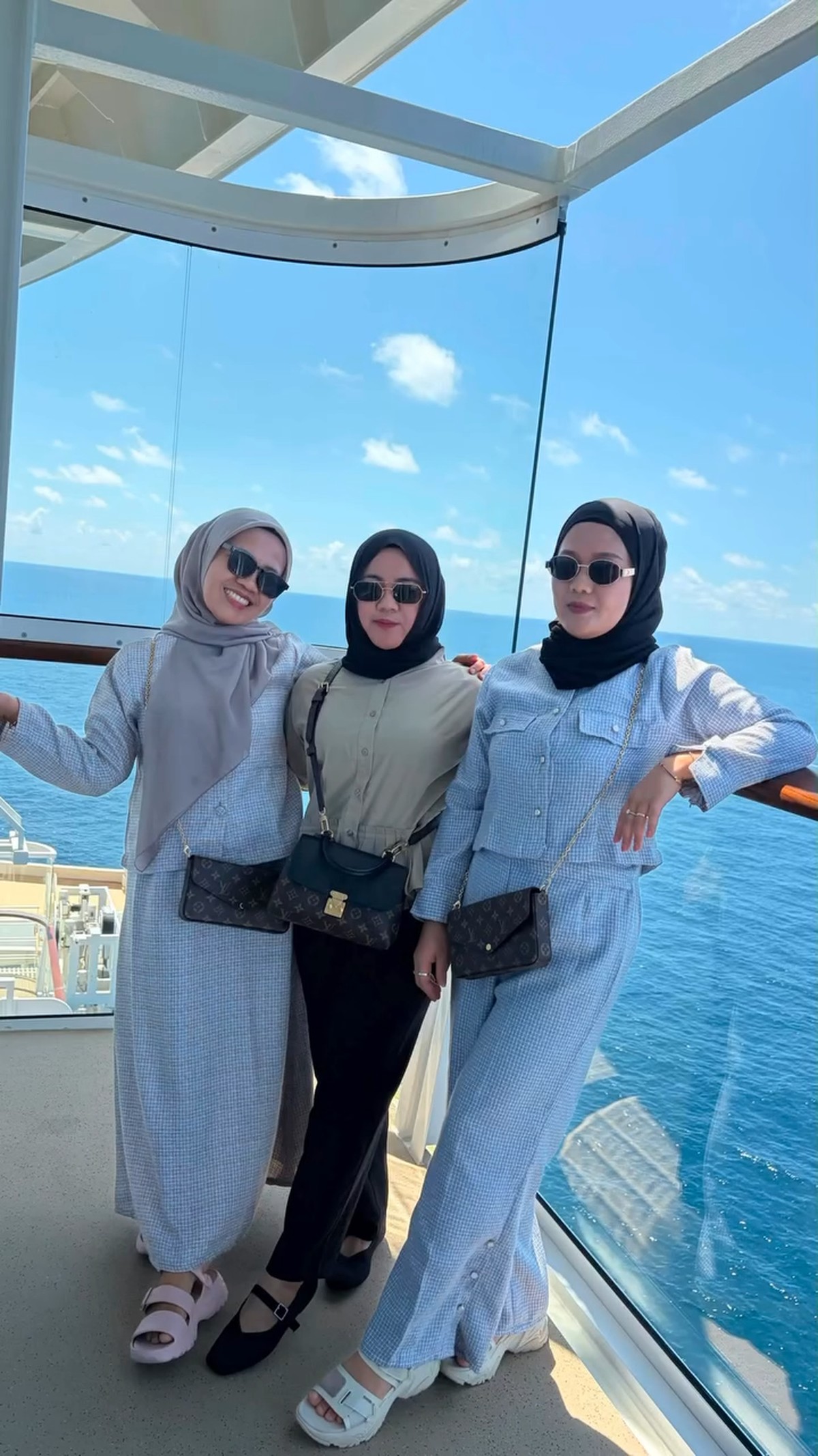 Tas Branded Sus Rini yang Jadi Sorotan