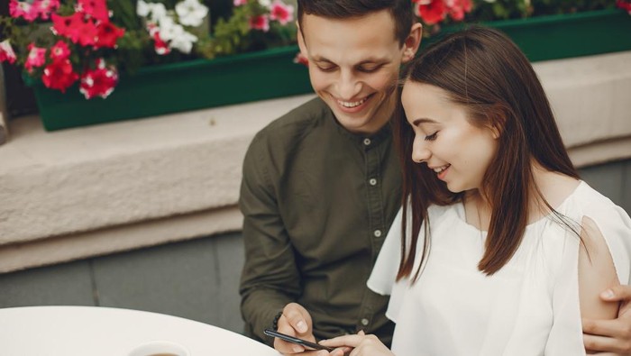 Bukan di Dating Apps Lagi, Sekarang Gen Z Cari Pasangan di 4 Klub Hobi Ini!