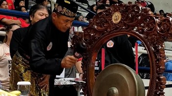 CNN Indonesia dan Pengurus Besar Ikatan Pencak Silat Indonesia (PB IPSI) membuka Kejuaraan Pencak Silat Piala Presiden 2026,  di Padepokan Pencak Silat, Taman Mini Indonesia Indah (TMII), Jakarta Timur, Jumat (25/6).