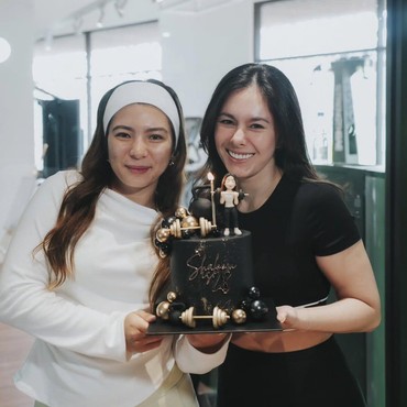 Hangatnya Momen Wulan Guritno Rayakan Ulang Tahun Shalom Razade