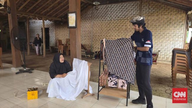 PT Astra membantu masyarakat Desa Adat Kemiren di Banyuwangi, Jawa Timur, memperkuat wisata budaya terkait suku asli Osing.