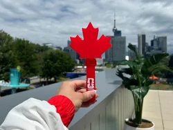 Canadian Clapper Jadi Suvenir Favorit Suporter Piala Dunia 2026 di Toronto