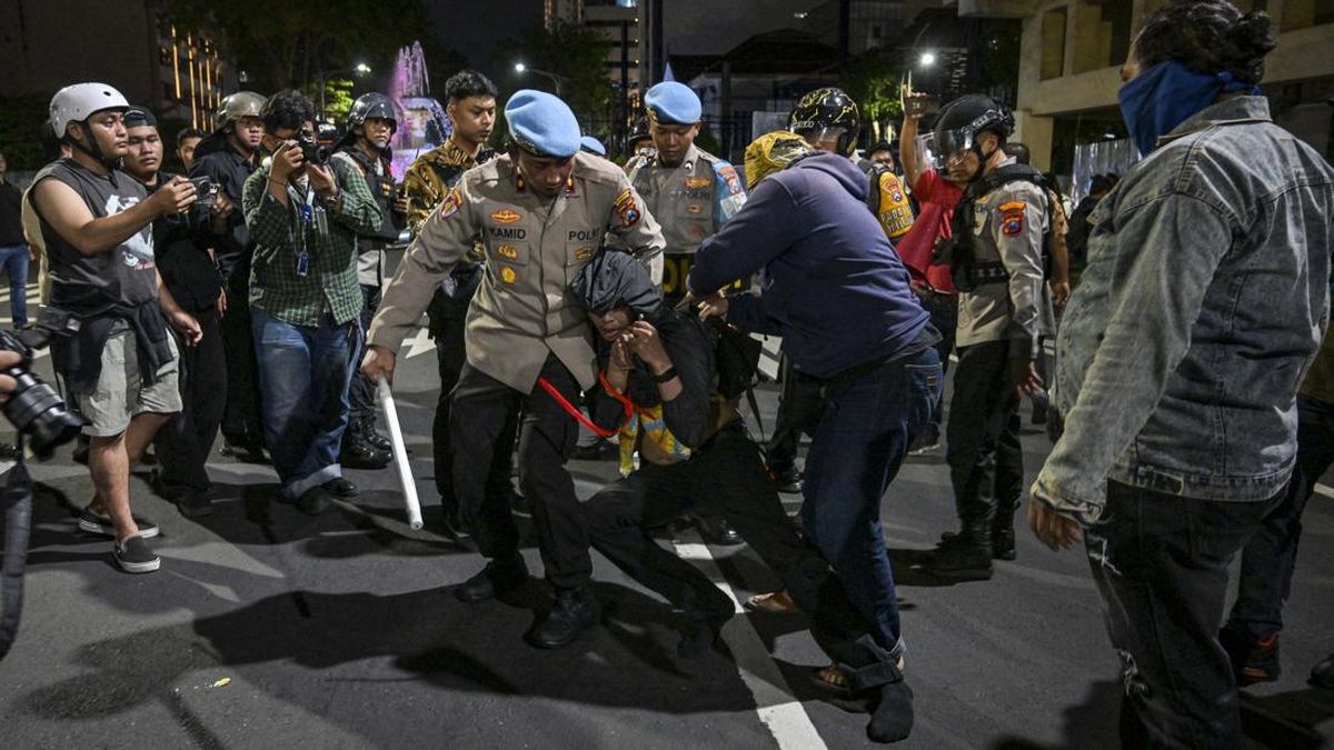 Polisi Bebaskan 14 Massa Aksi Surabaya, 4 Orang Ditetapkan Tersangka