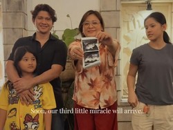 Anak Ketiga Jadi Kado Pernikahan ke-14 Audy dan Iko Uwais 